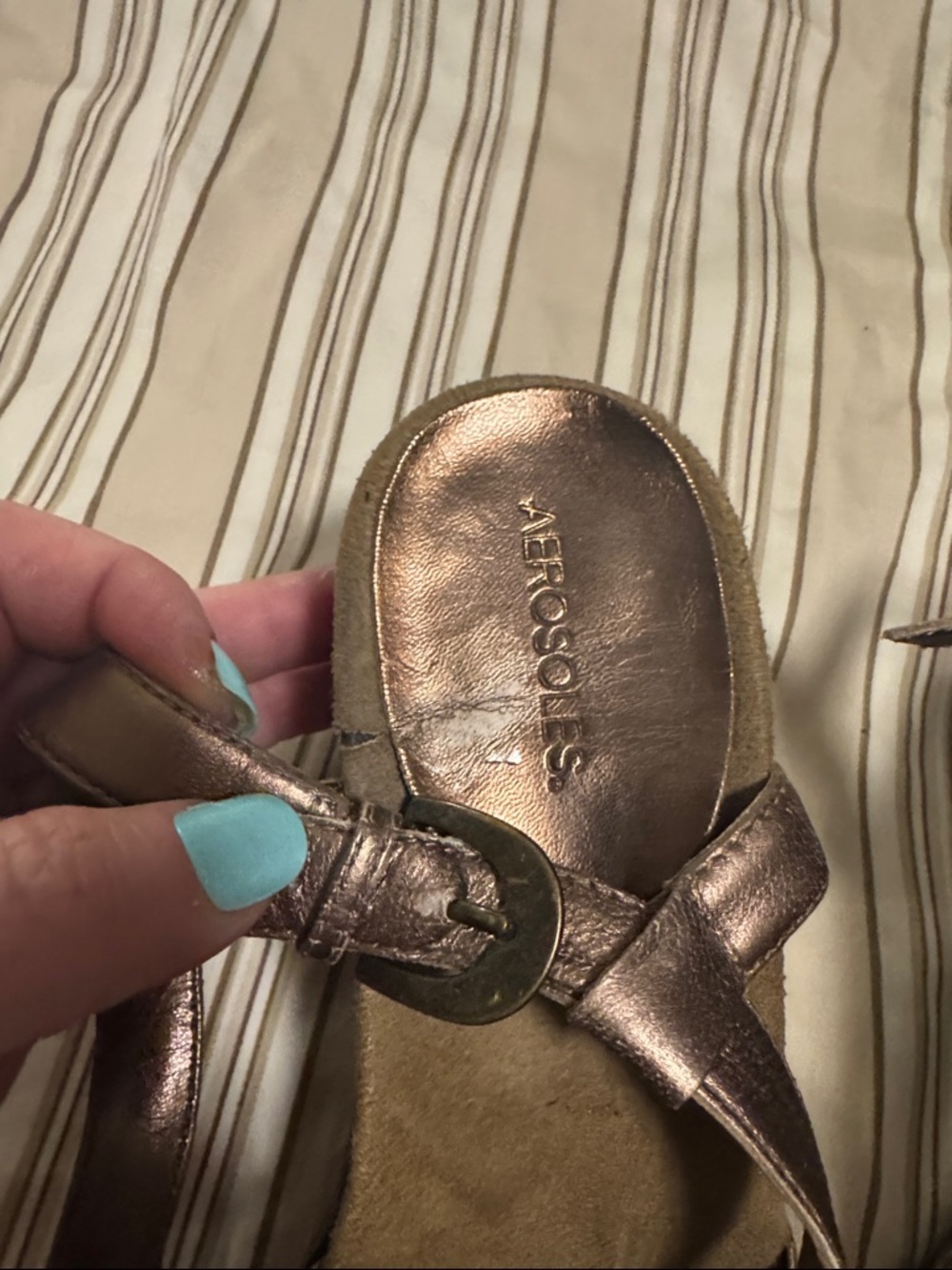 Aerosoles Bronze Women’s Strappy Wedge Sandals - size 7 1/2 - Picture 7 of 8